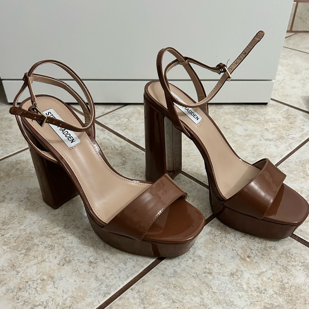 Steve Madden Brown Patent Platform Block-Heels